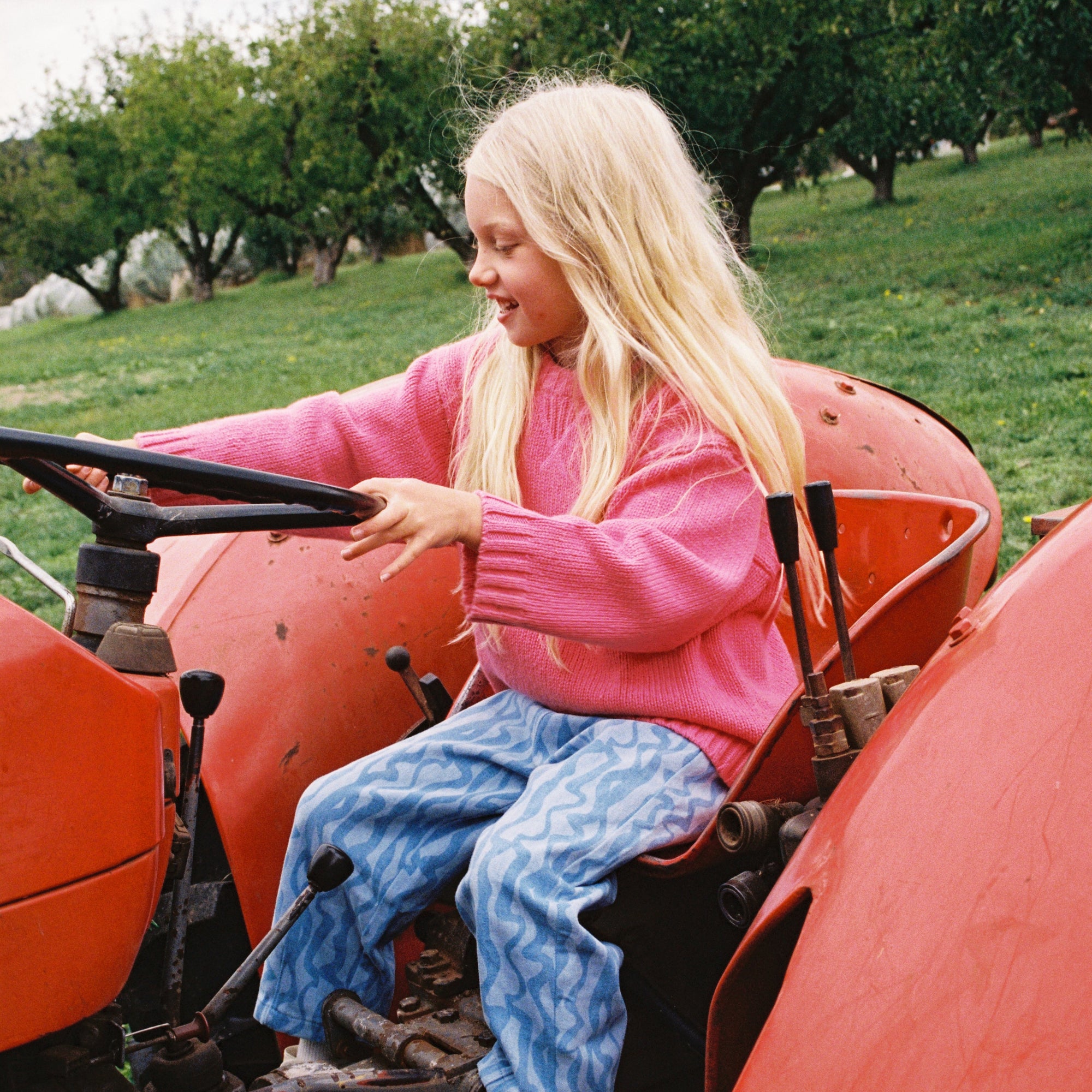 GROWN MERINO BLEND KNIT PULL OVER: RASPBERRY