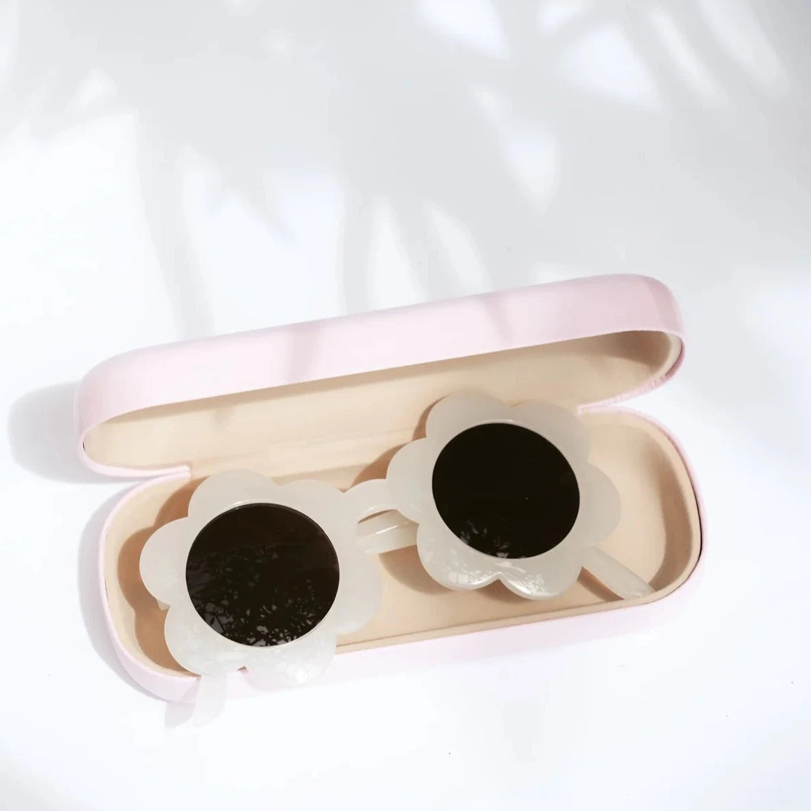 HIBISCUS THE LABEL THE DAISY KIDS SUNGLASSES: WHITE