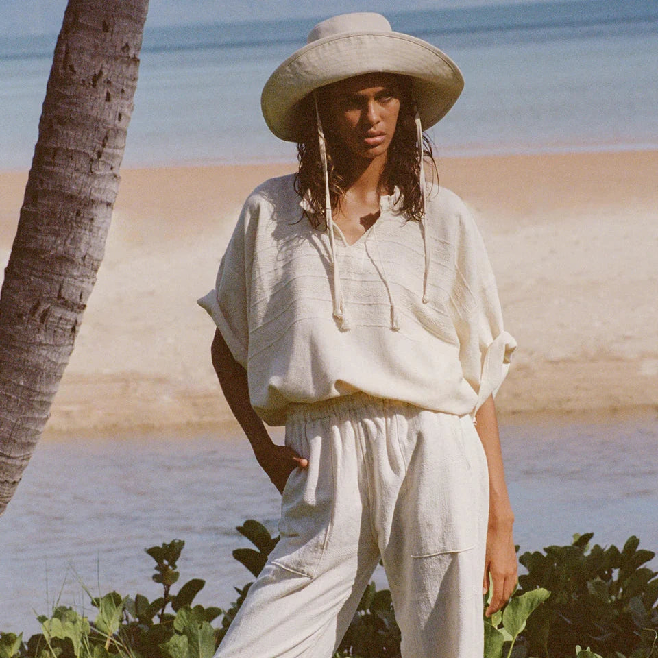 LACK OF COLOR HOLIDAY BUCKET HAT: BEIGE CANVAS