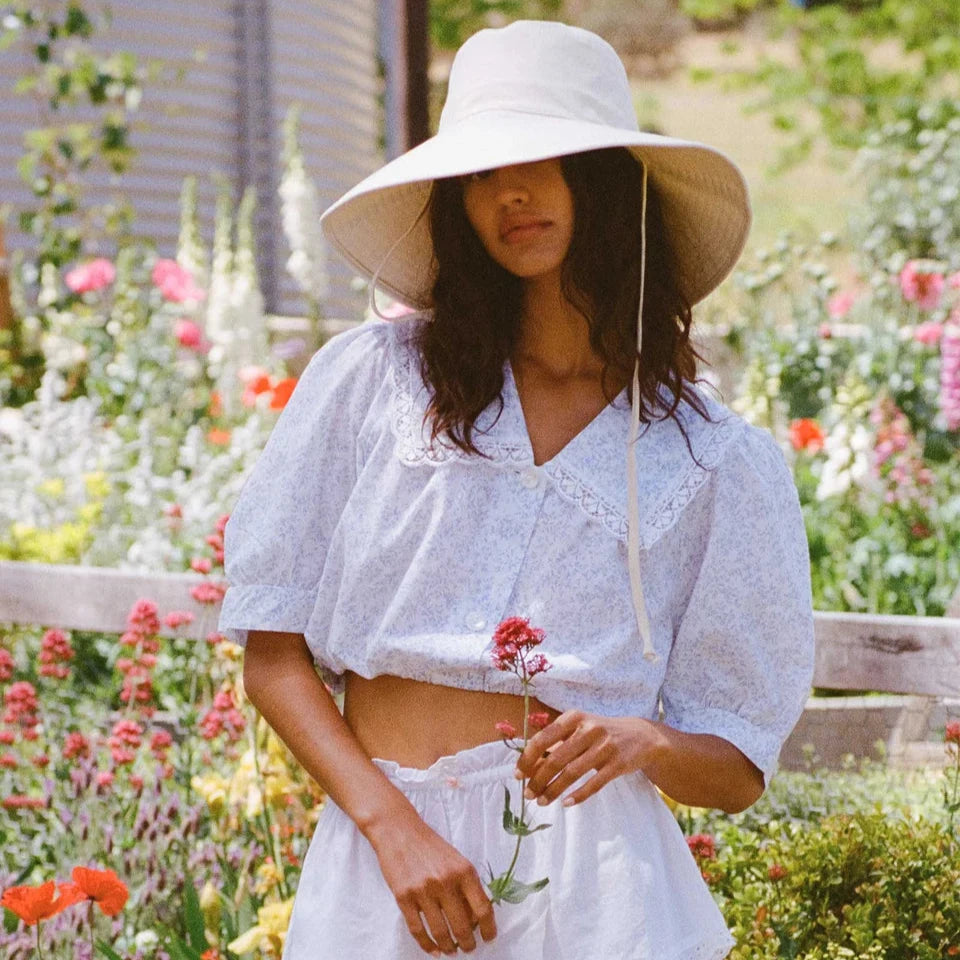 LACK OF COLOR HOLIDAY BUCKET HAT: BEIGE CANVAS
