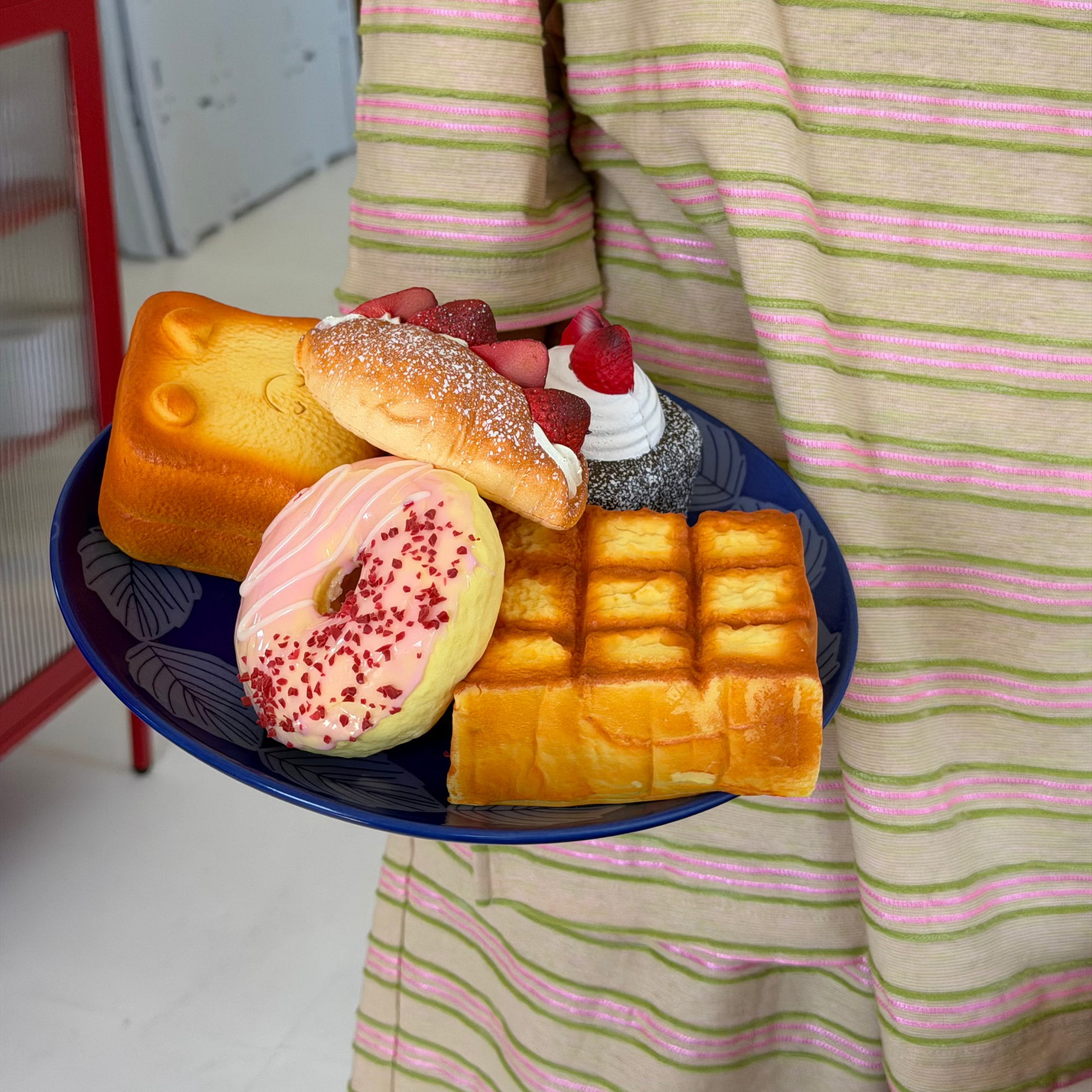 ISLEEASE SQUISHY GRID BREAD