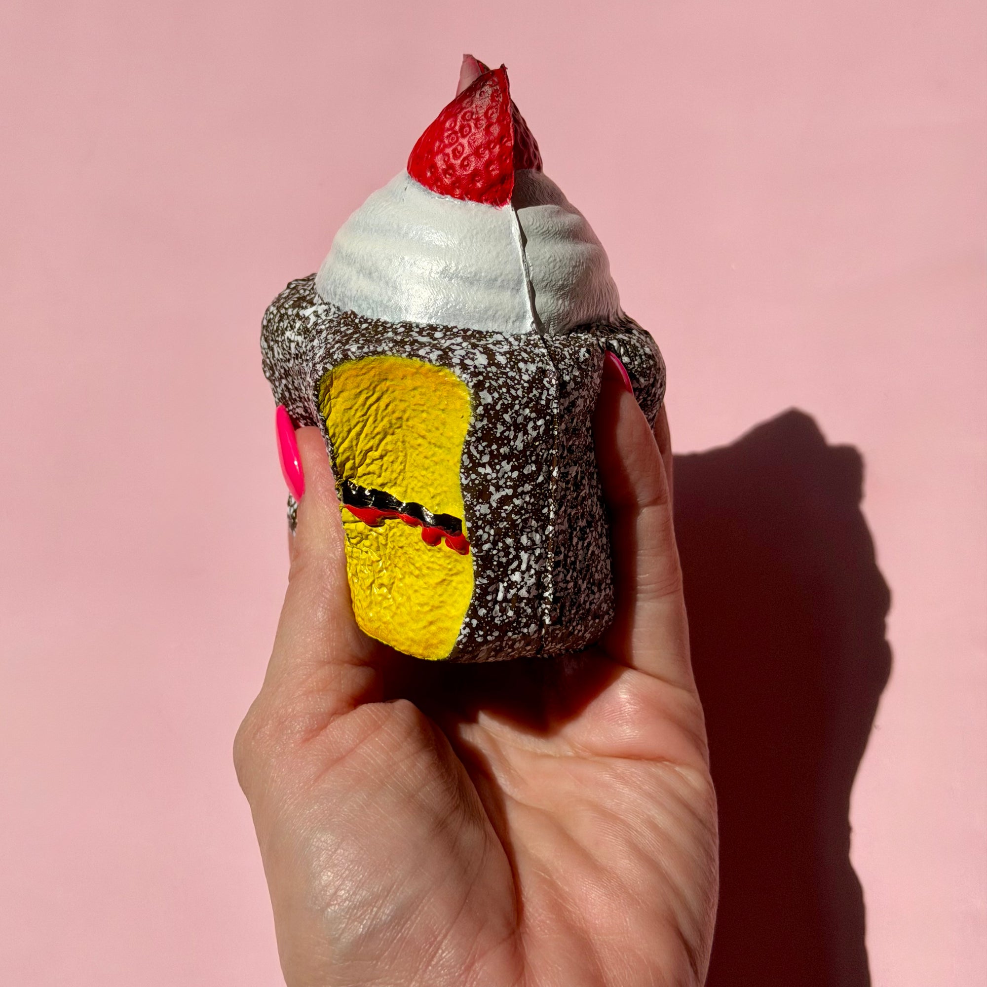 ISLEEASE SQUISHY LAMINGTON