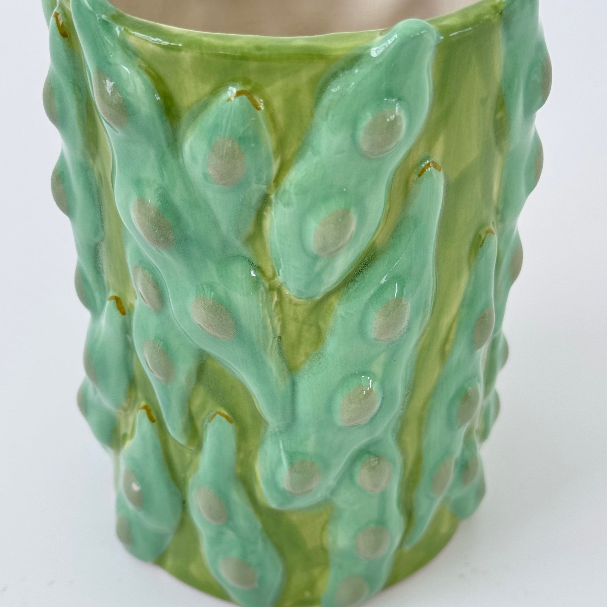 PEAS IN POD CERAMIC VASE