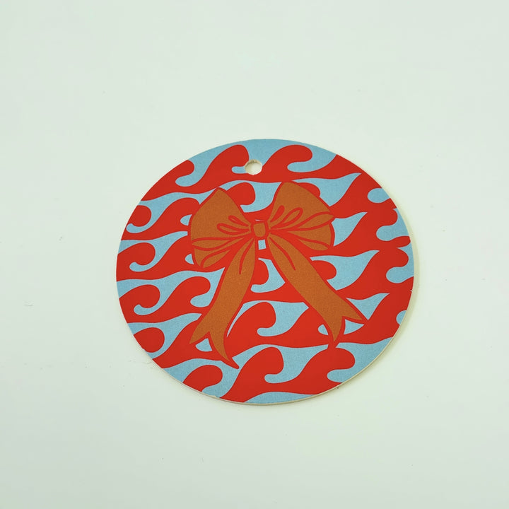 CC GIFT TAG: RED WAVE