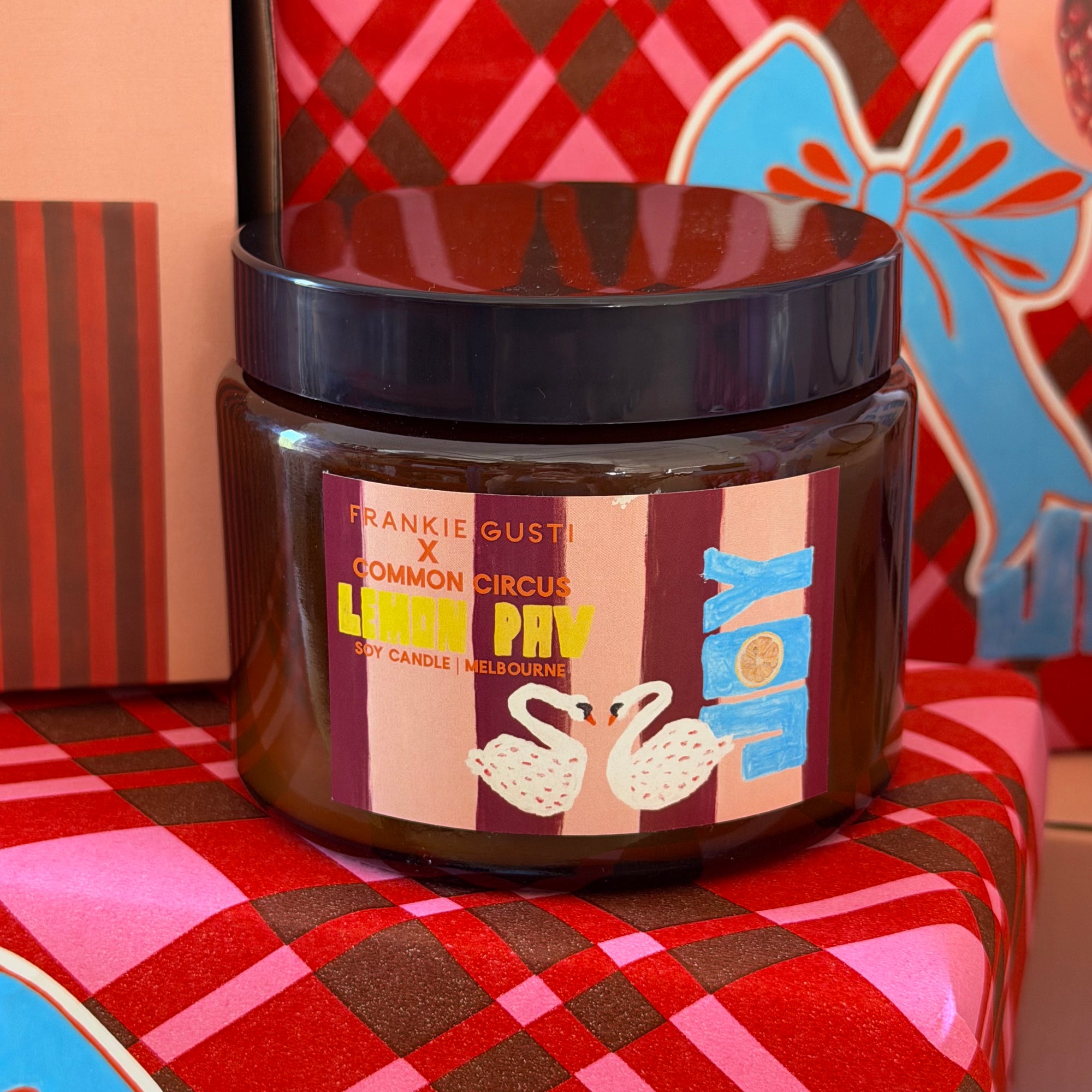 FRANKIE GUSTI X COMMON CIRCUS CANDLE: LEMON PAV / BIG HONEY