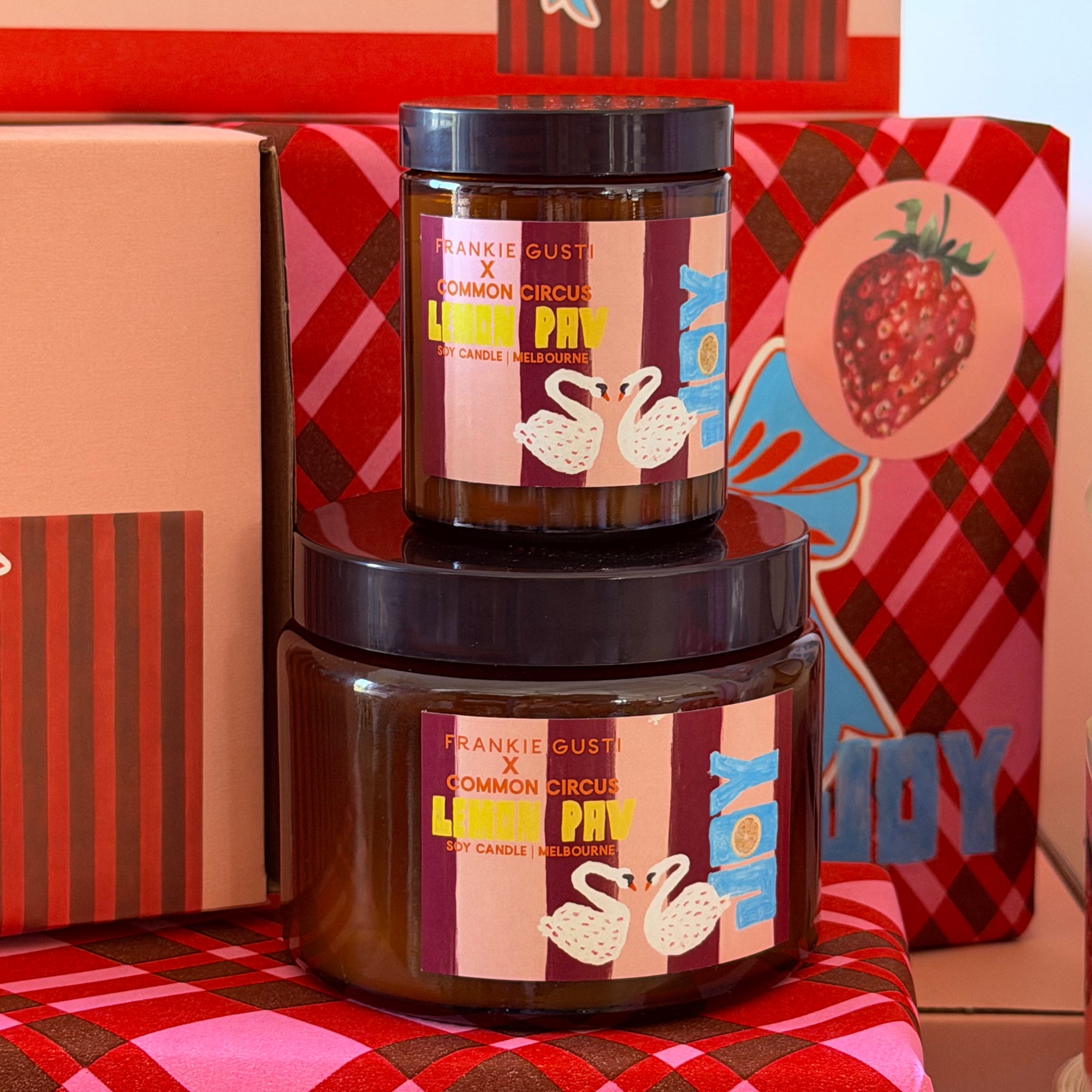 FRANKIE GUSTI X COMMON CIRCUS CANDLE: LEMON PAV / LITTLE HONEY