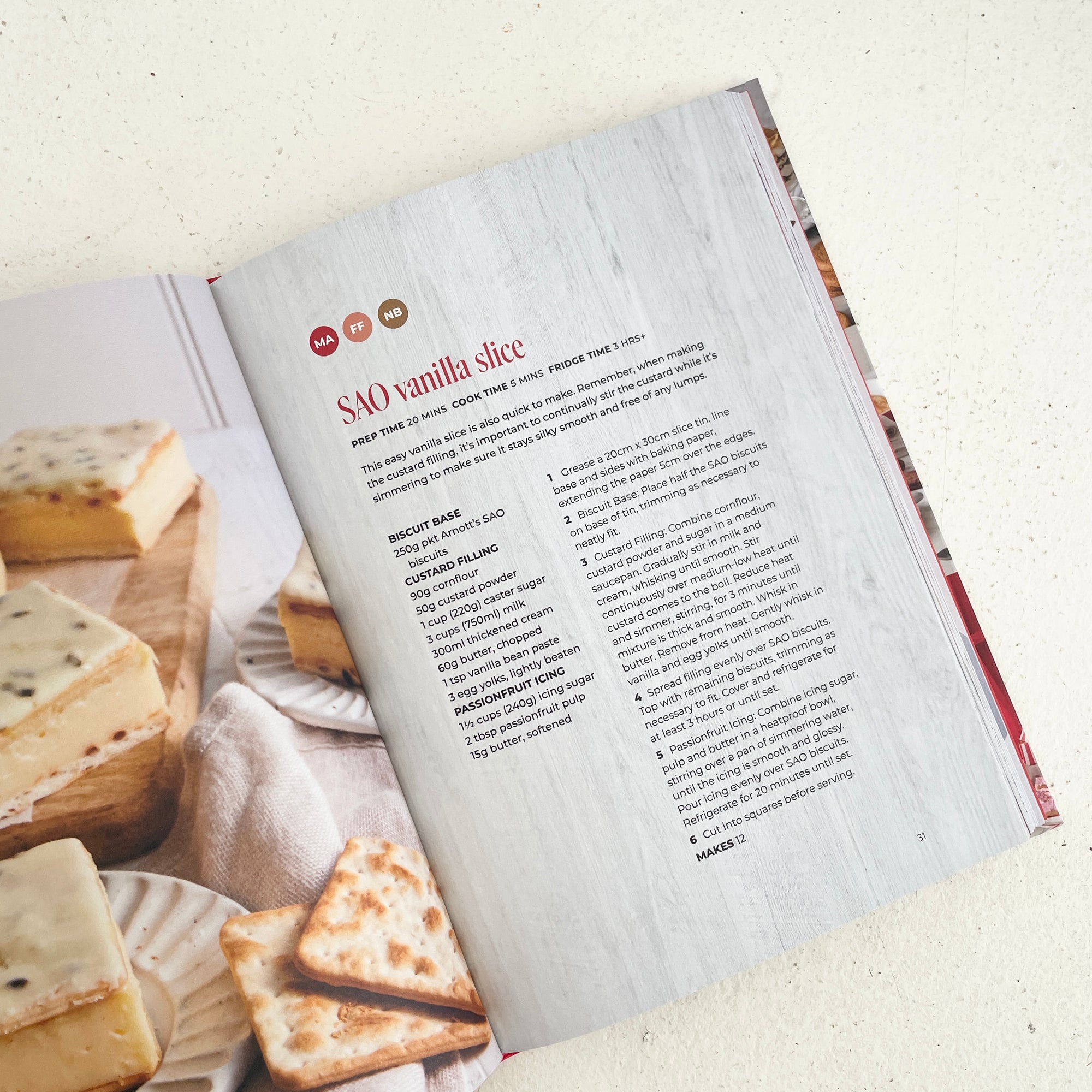 ARNOTT'S: THE COOKBOOK