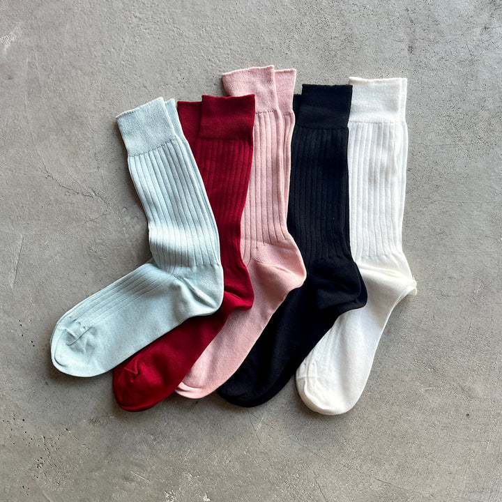YAHAE ORGANIC COTTON RIBBED SOCKS: PALE BLUE