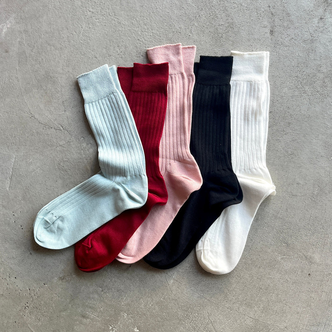 YAHAE ORGANIC COTTON RIBBED SOCKS: ROSE RED