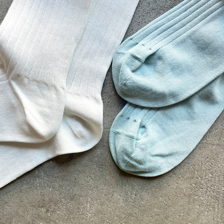 YAHAE ORGANIC COTTON RIBBED SOCKS: PALE BLUE