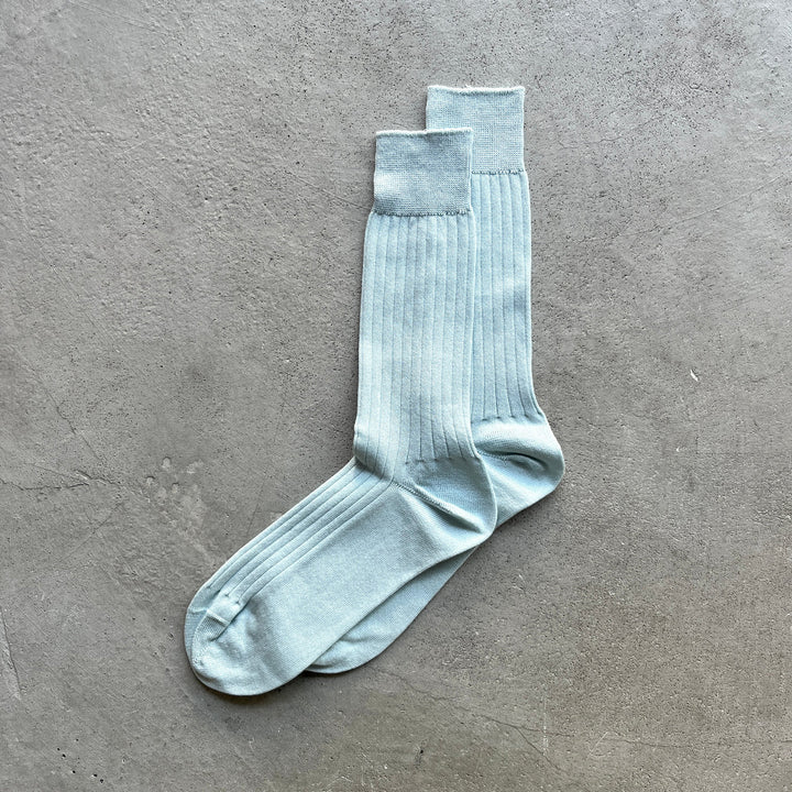 YAHAE ORGANIC COTTON RIBBED SOCKS: PALE BLUE