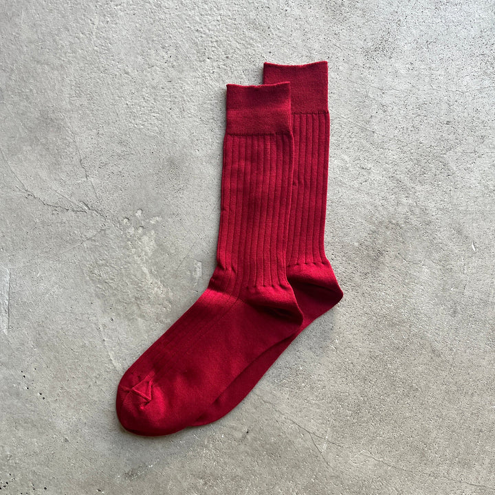 YAHAE ORGANIC COTTON RIBBED SOCKS: ROSE RED