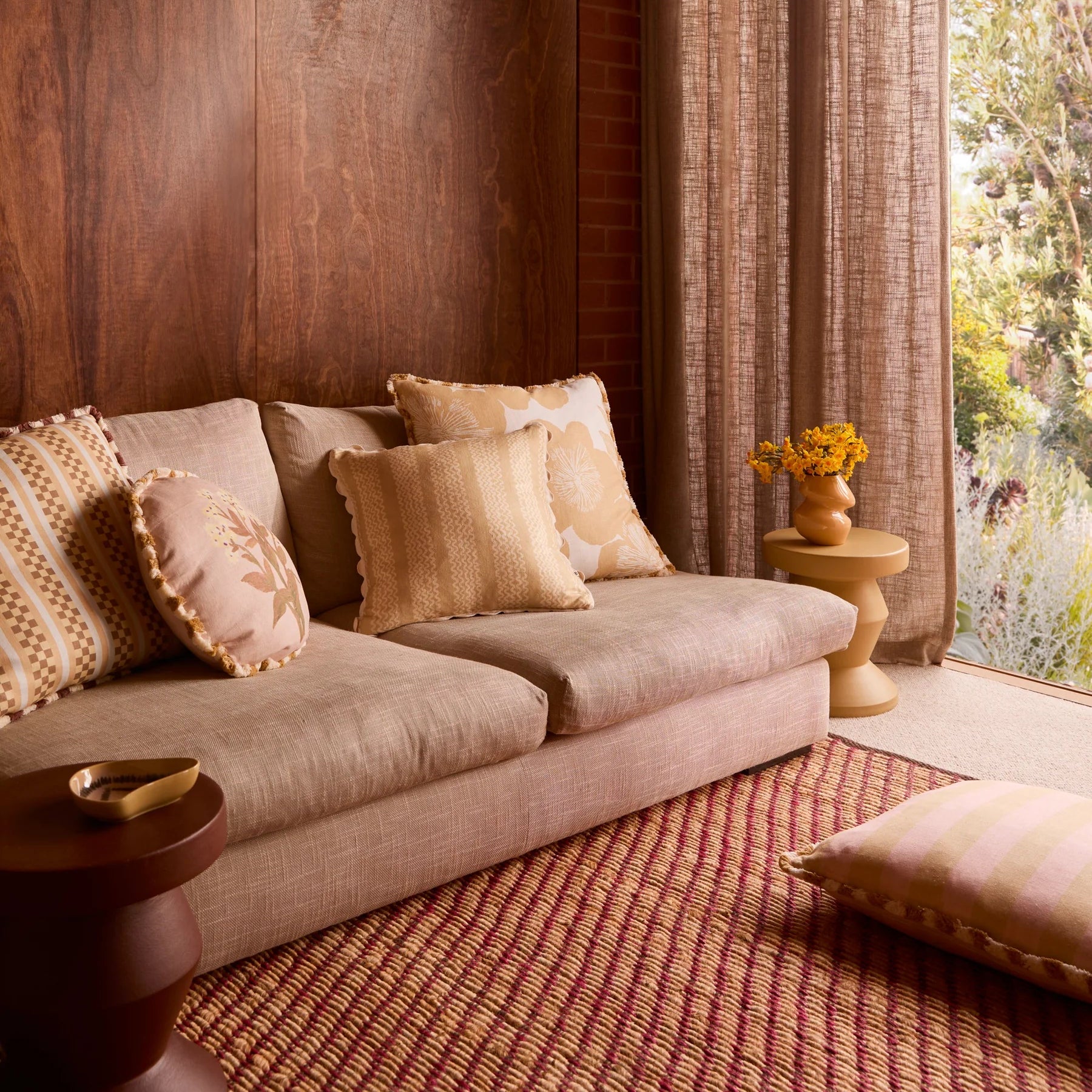 BONNIE AND NEIL FRIDA PINK JUTE RUG: LARGE