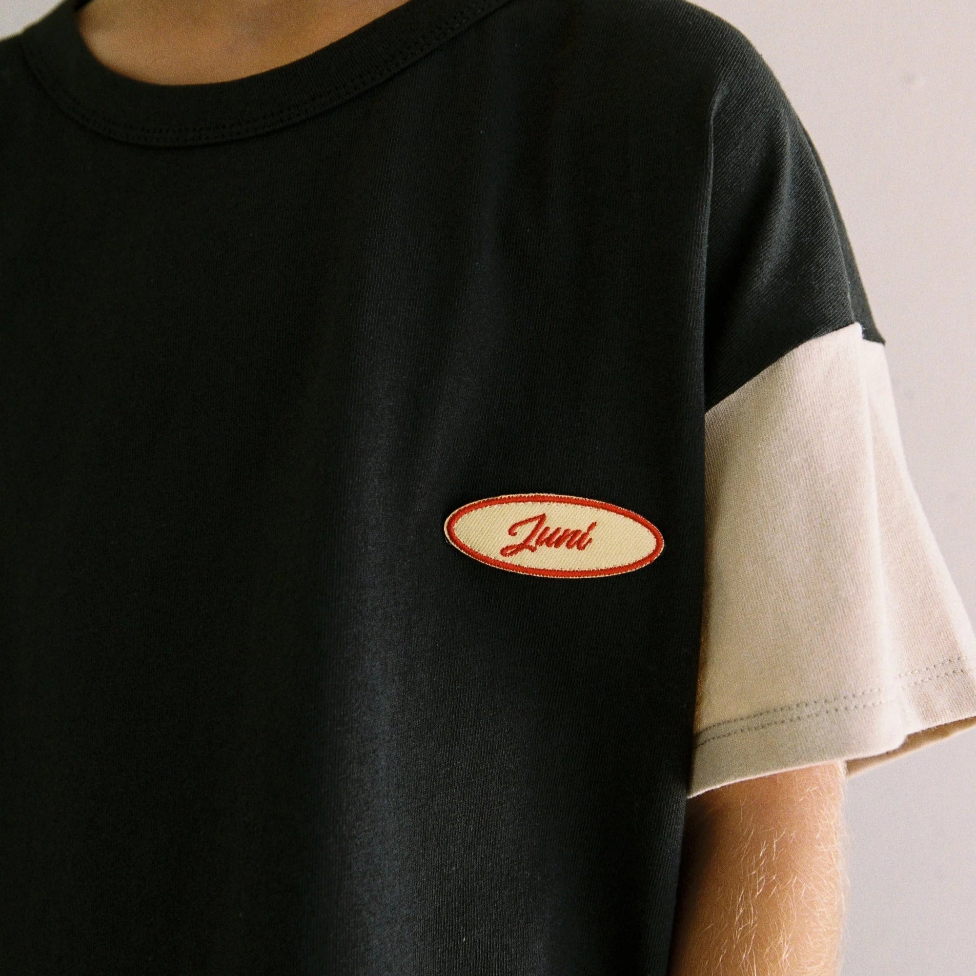 JUNI JE T'AIME TEE: WASHED GREY