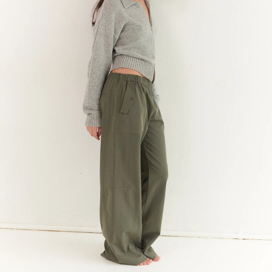 JUNI WOMENS ADELLE PANT (REGULAR): OLIVE