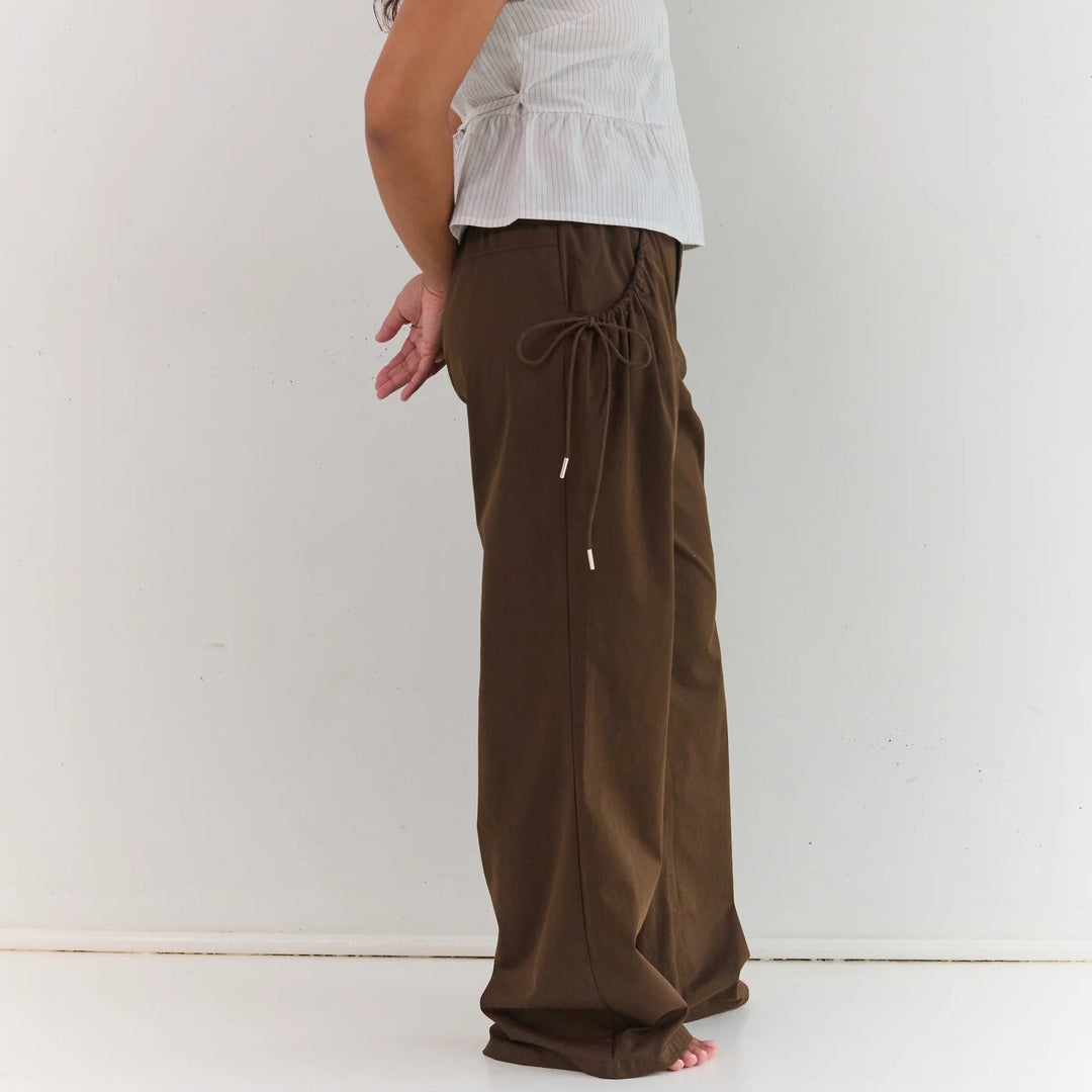 JUNI WOMENS MACIE PANT: COCOA