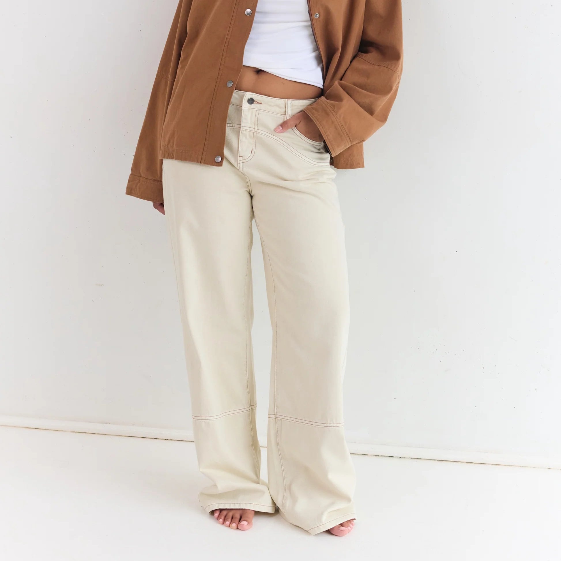 JUNI ARIANA JEAN: ECRU