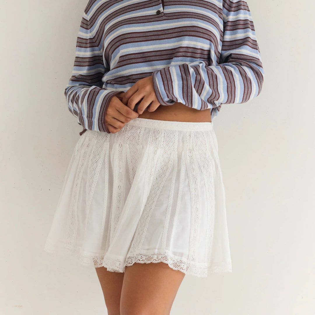 JUNI WOMENS SOFIE MINI SKIRT: BLANC