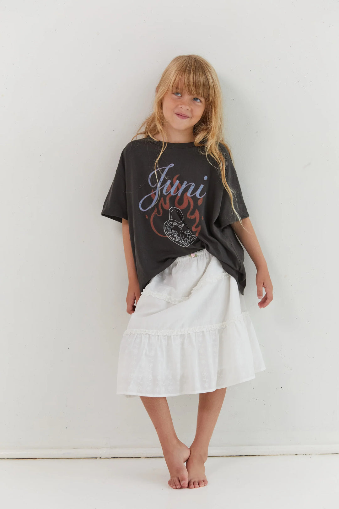 JUNI JNR HEARTS OF FIRE TEE: WASHED BLACK