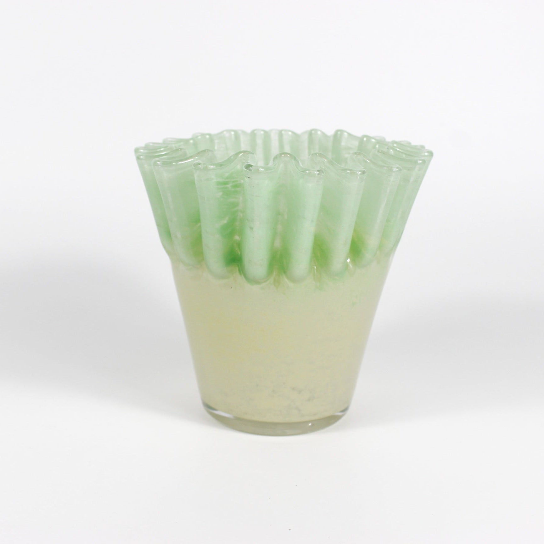 BEN DAVID BY KAS KIKI CANDLE: PETAL DYNASTY