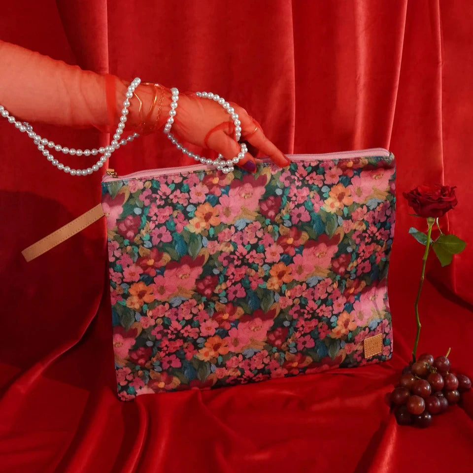 THE SOMEWHERE CO WET BAG: LRG/ AMONGST THE FLOWERS