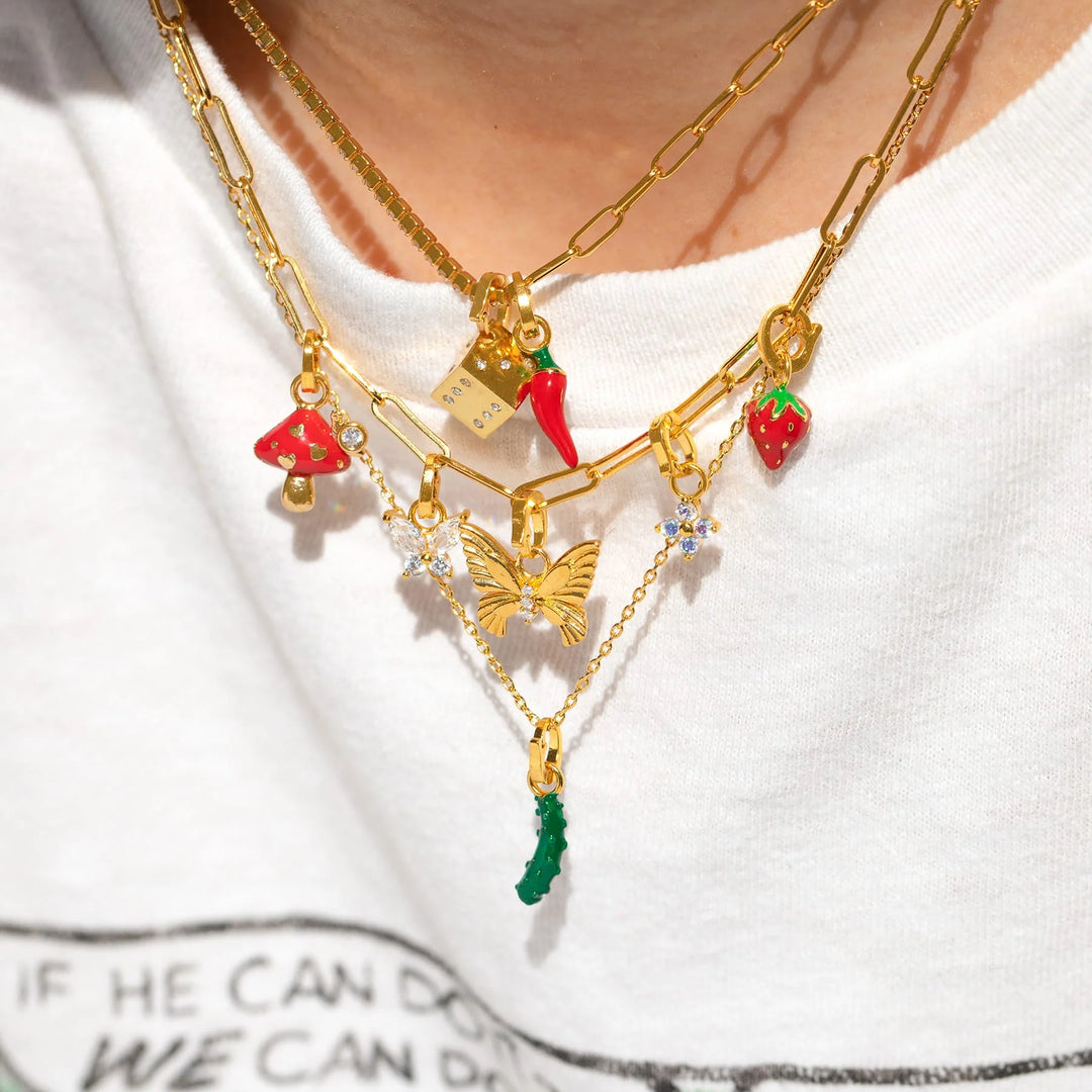 GIRLS CREW IN A PICKLE CHARM: GOLD
