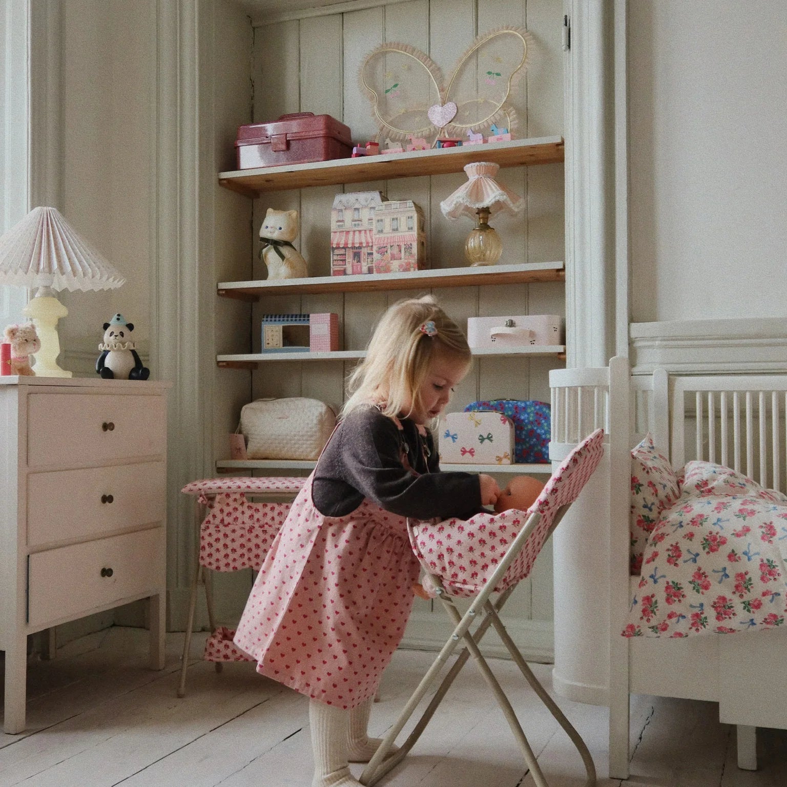 KONGES SLOJD DOLL HIGH CHAIR: ROSIE ROSE