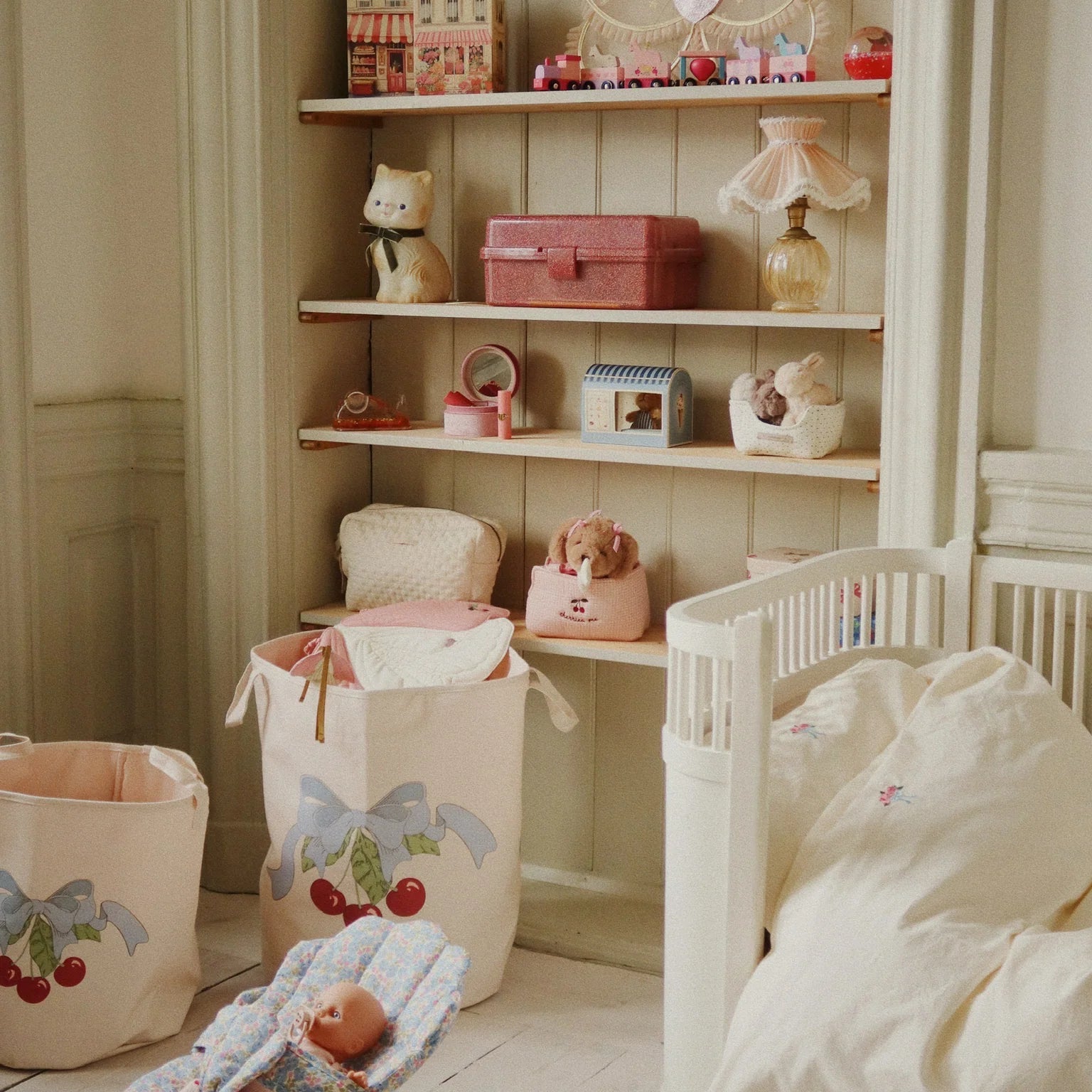 KONGES SLOJD TOY CHERRY STORAGE BAG: LARGE