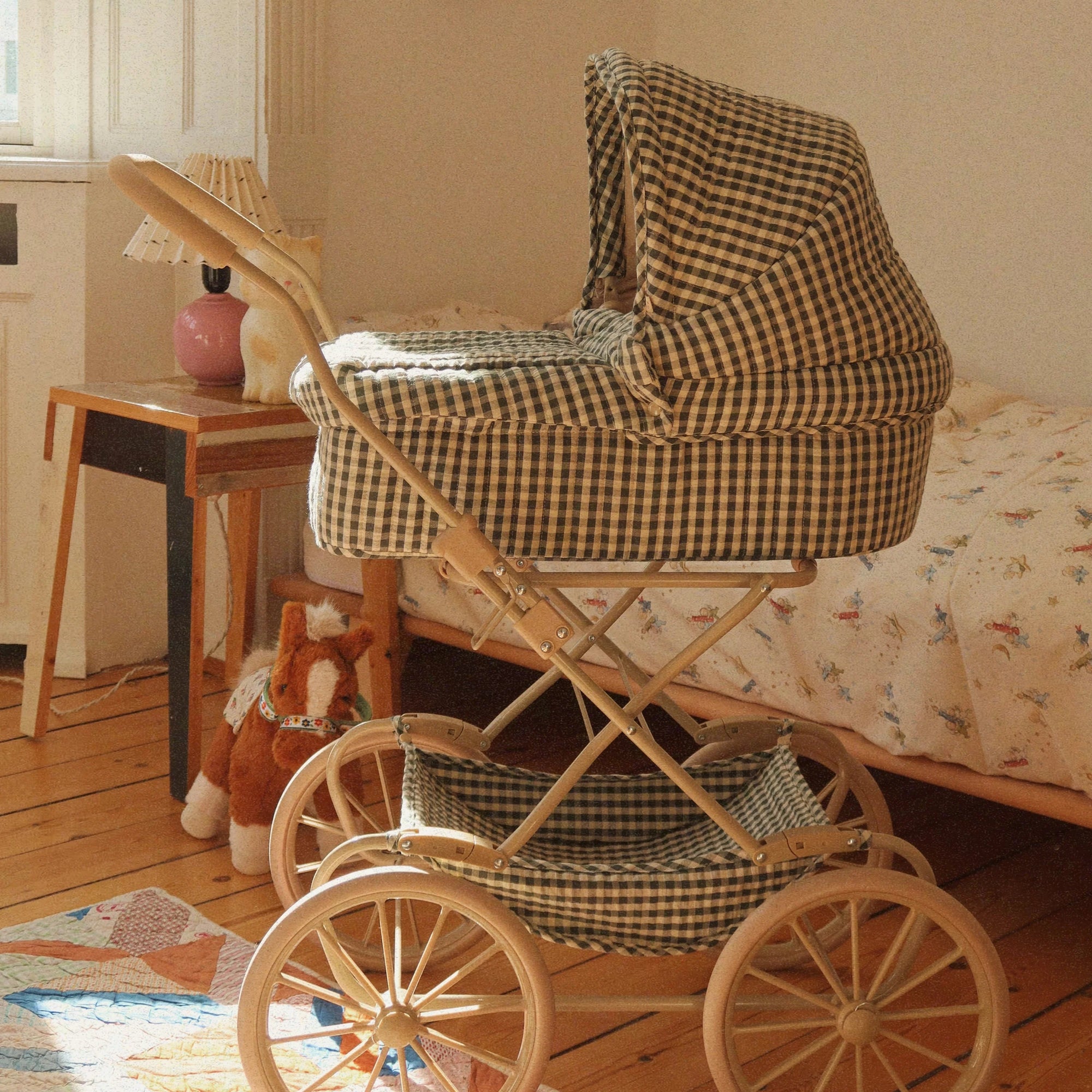 KONGES SLOJD CHEEKY DOLL PRAM: SMOKE PINE CHECK