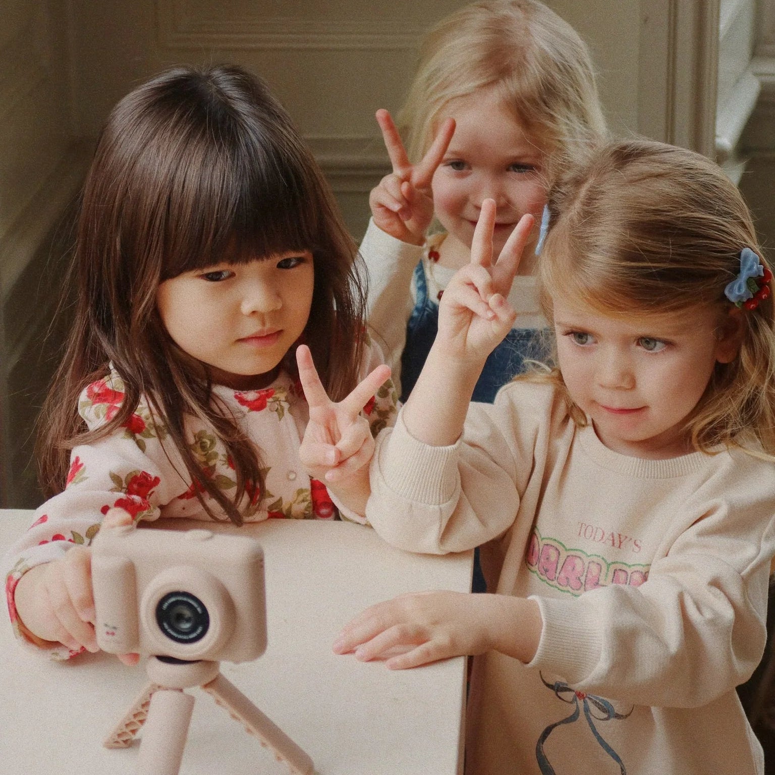 KONGES SLOJD MY FIRST CAMERA: CHERRY