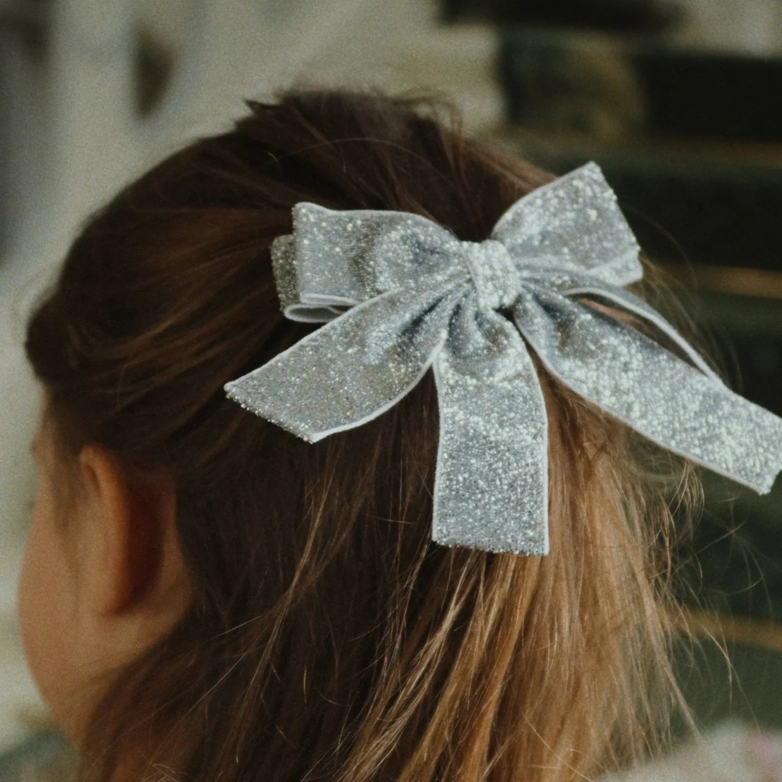 KONGES SLOJD GLITTER HAIR BOW CLIP: SILVER