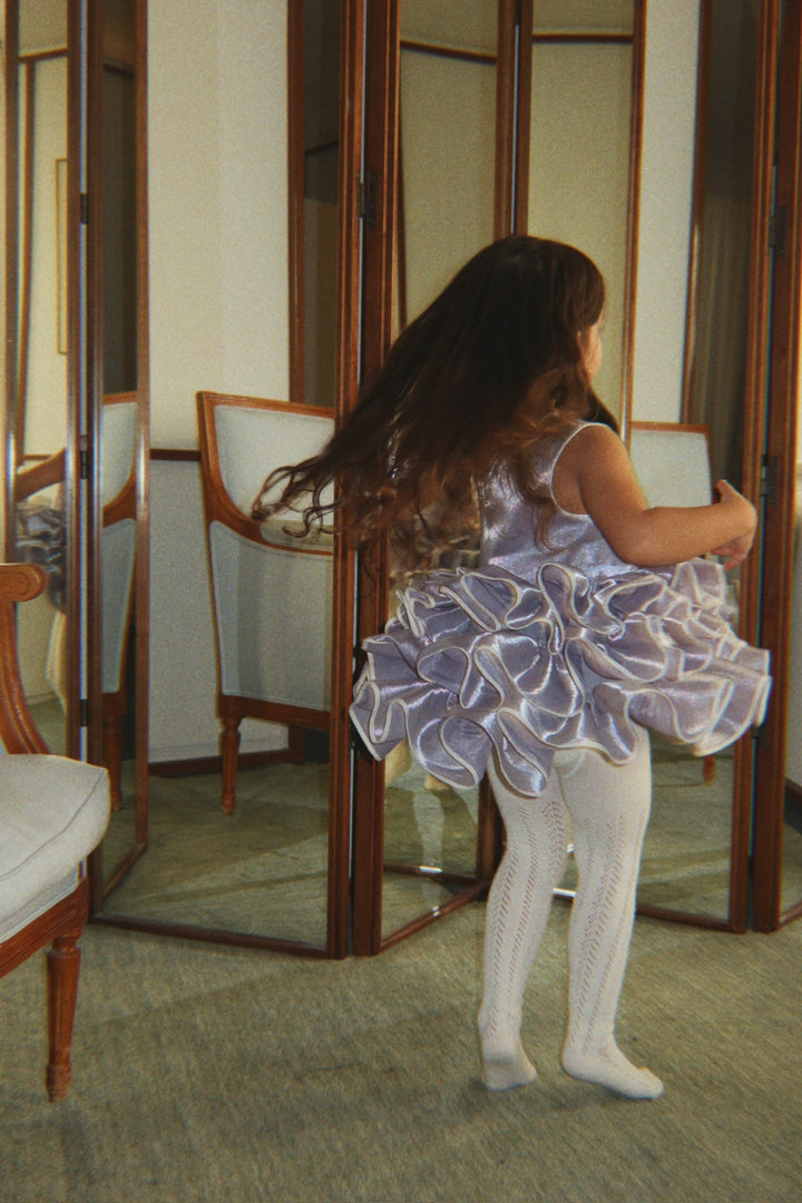 KONGES SLOJD FIA FRILL DRESS GRS: SLEET