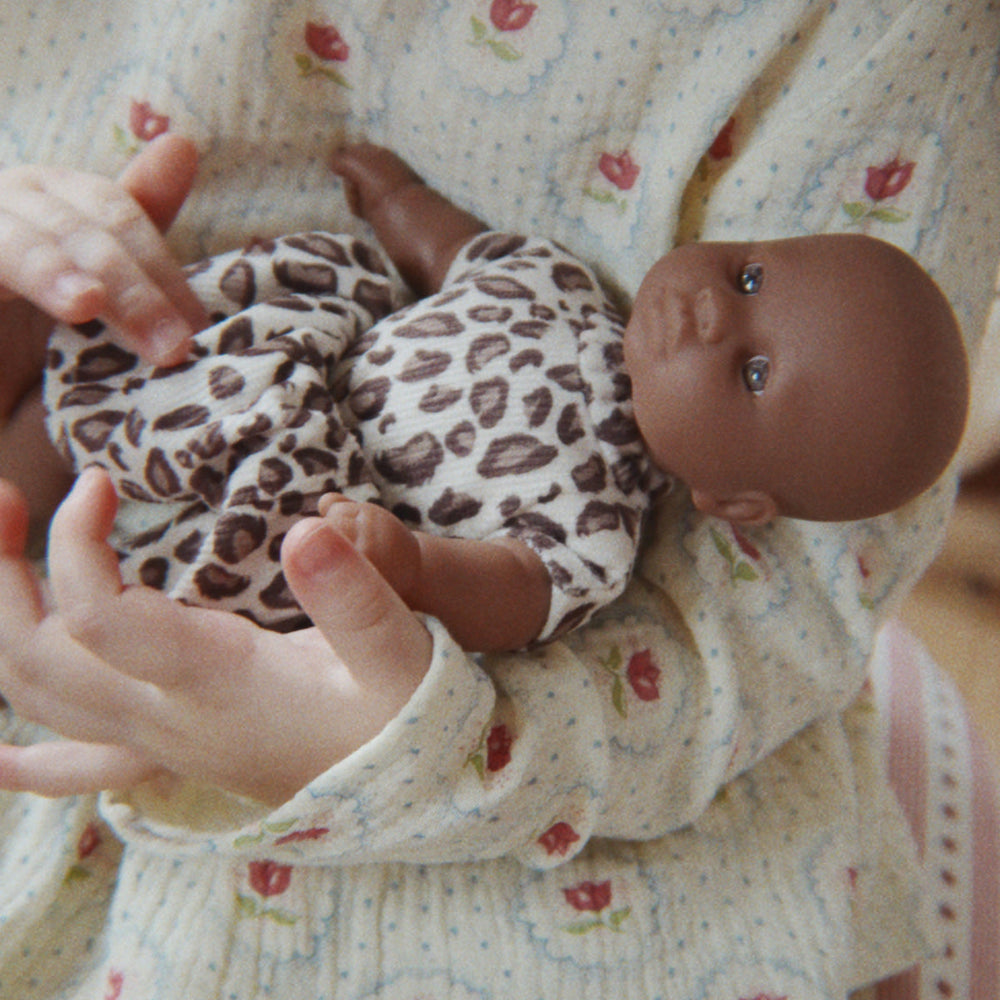 Konges Sløjd Mini Doll Leo - lifestyle