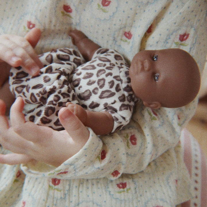 Konges Sløjd Mini Doll Leo - lifestyle