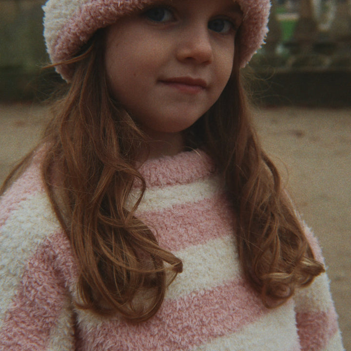Konges Sløjd Softy Sweater Rosy Stripe - lifestyle