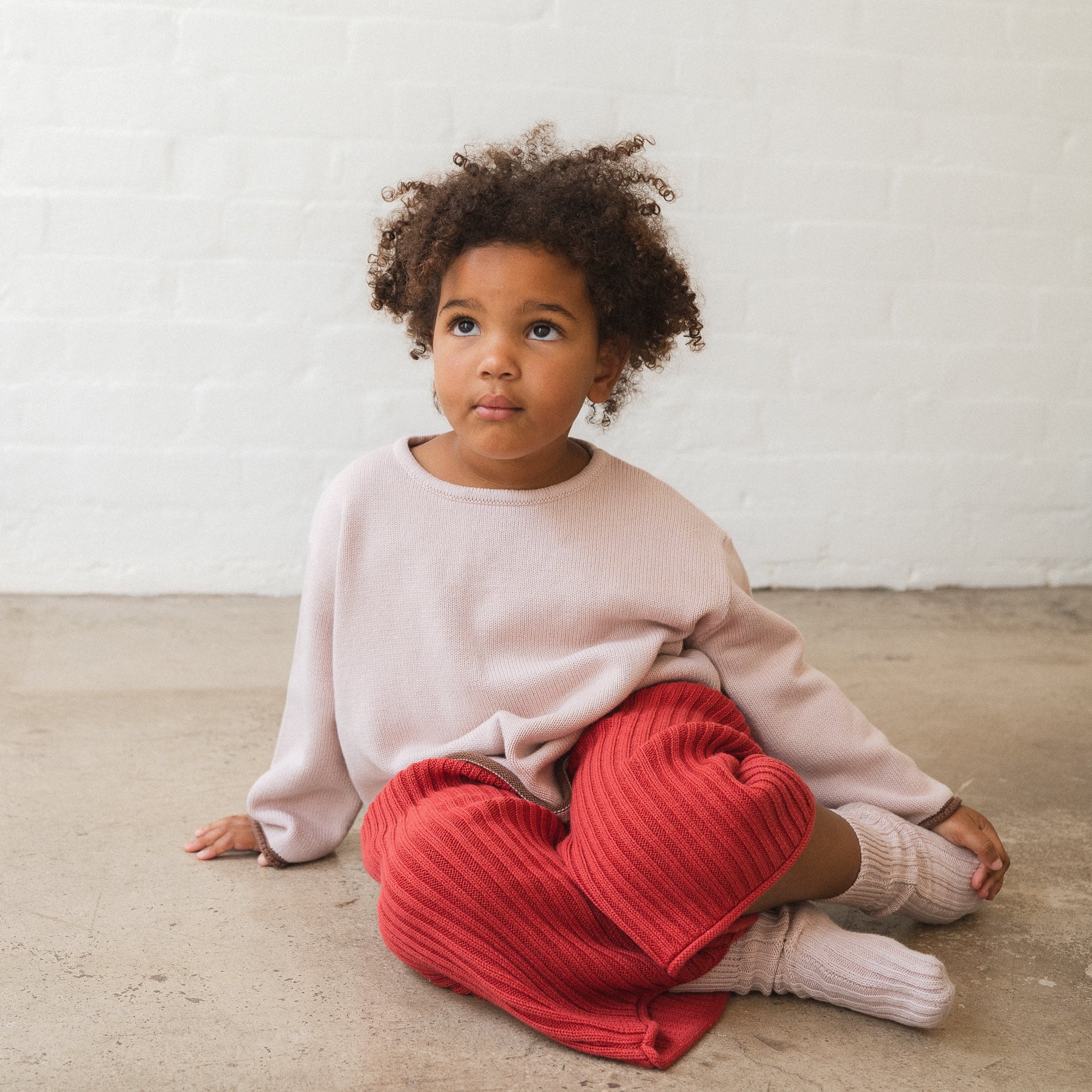ILLOURA THE LABEL ESSENTIAL KNIT PANTS: CHILLI