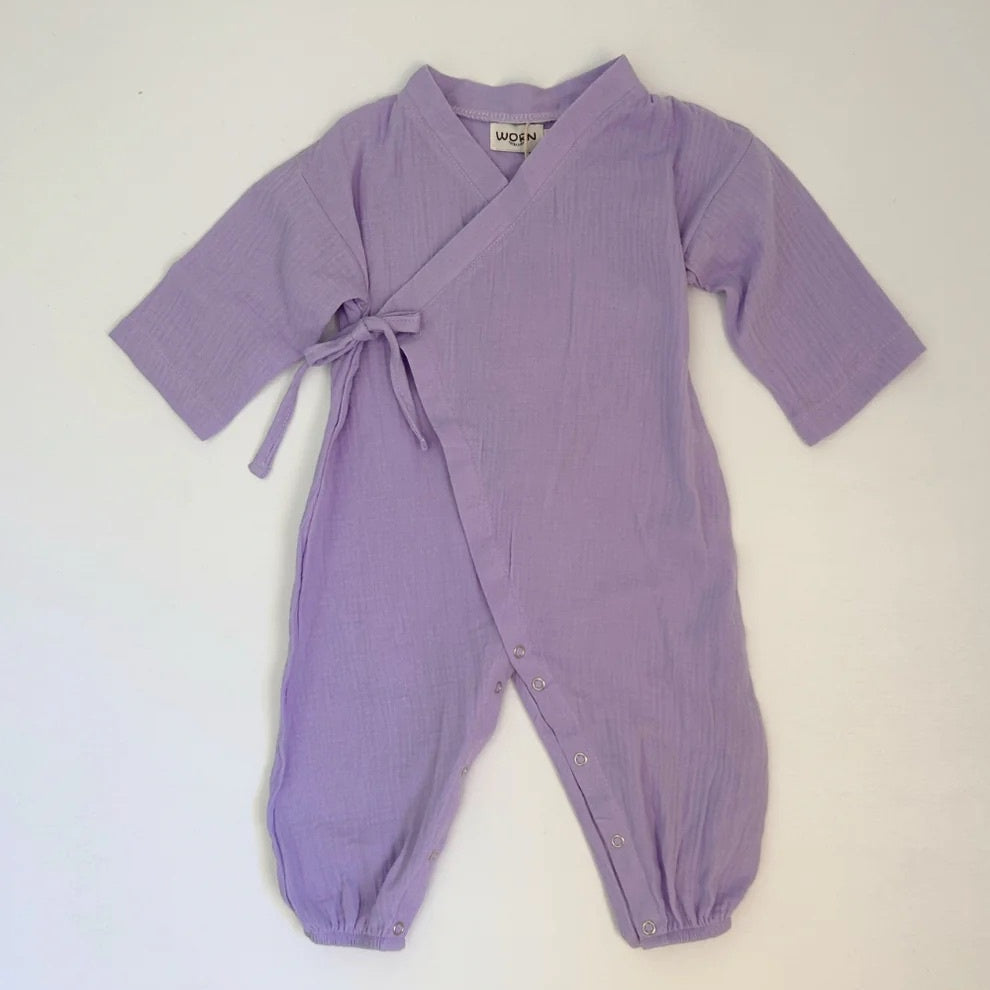 WORN CURATIONS MUSLIN KIMONO ROMPER: LAVENDER