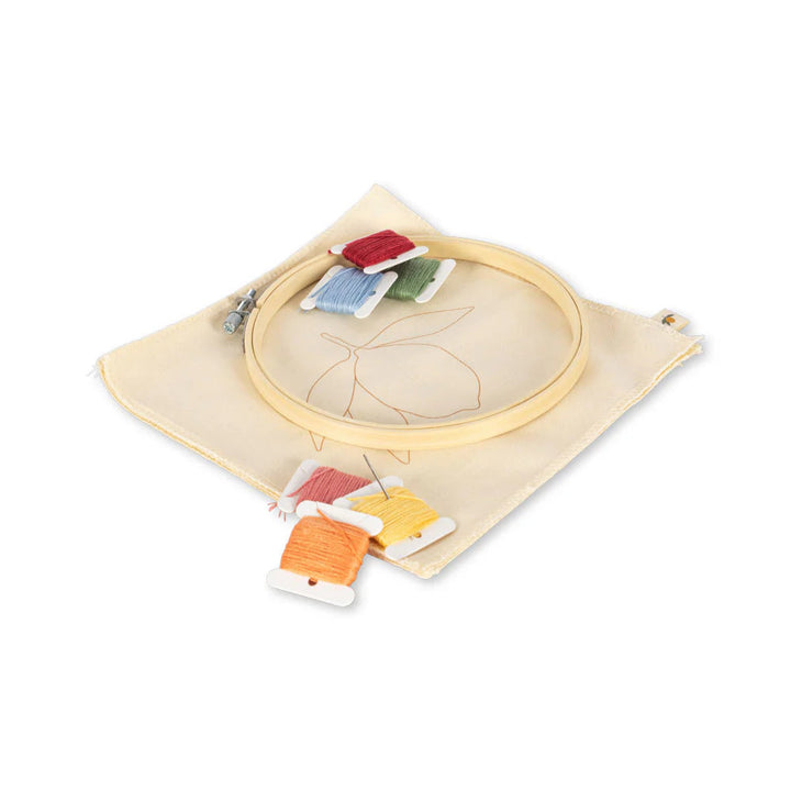 KONGES SLOJD EMBROIDERY SET: MULTI