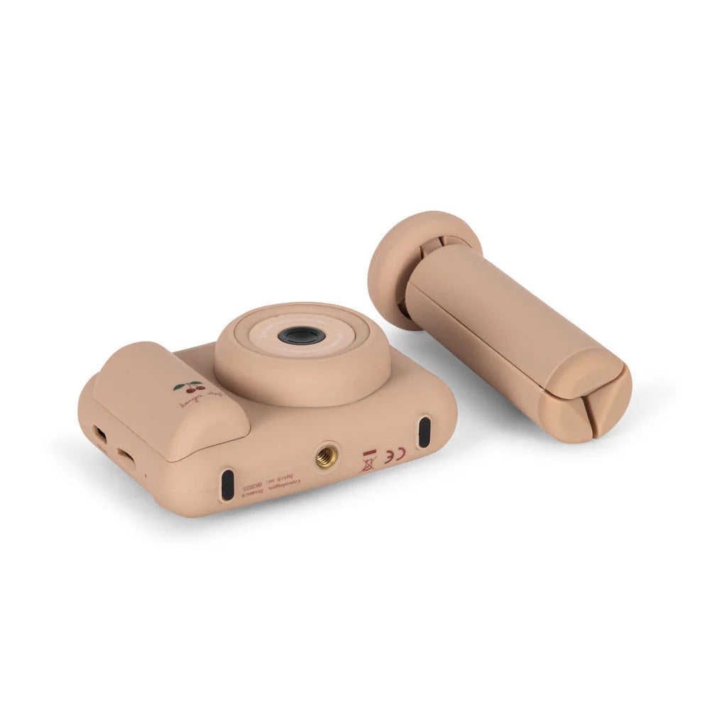 KONGES SLOJD MY FIRST CAMERA: CHERRY