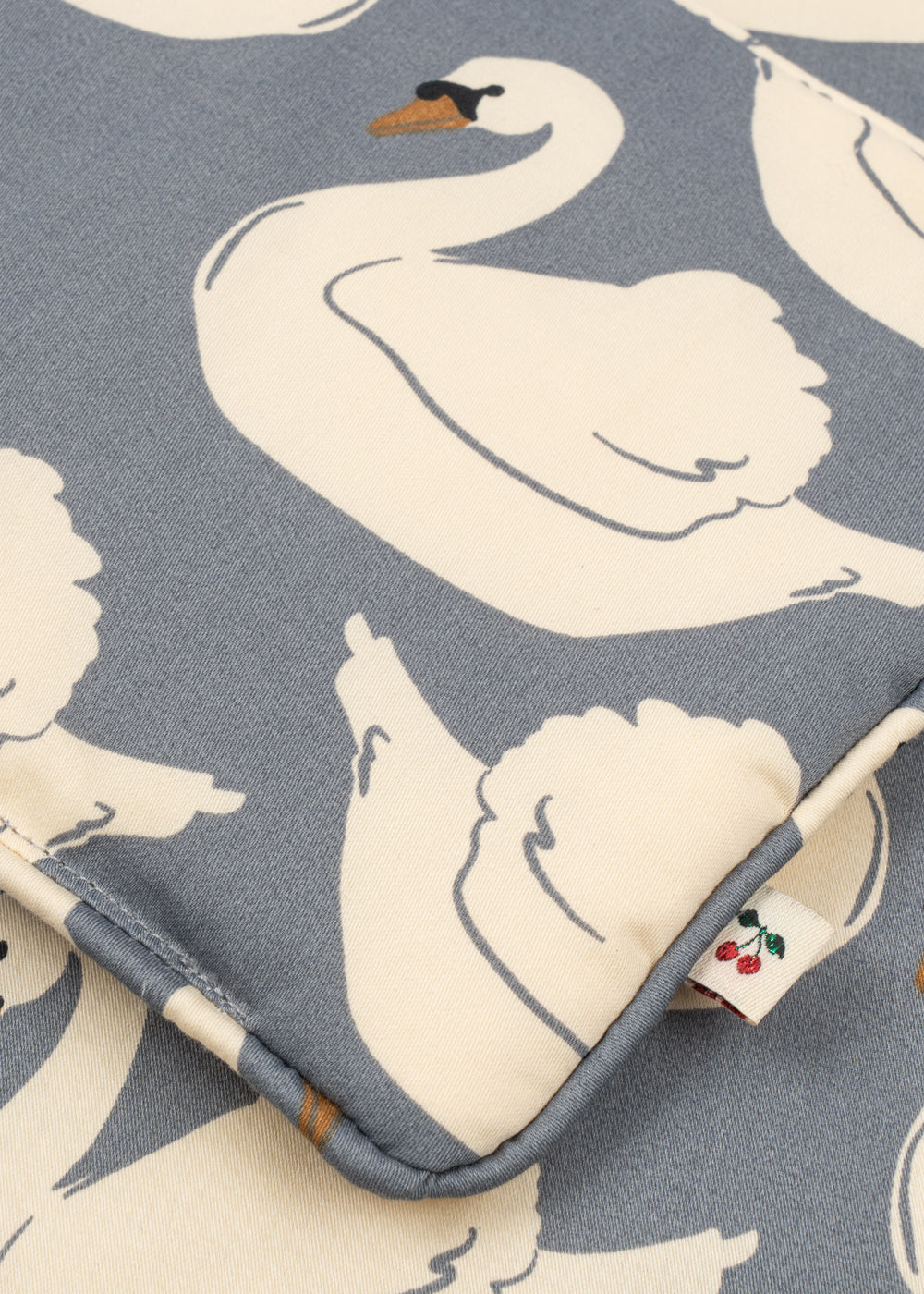 Doll Bedding: Swan - angle 4