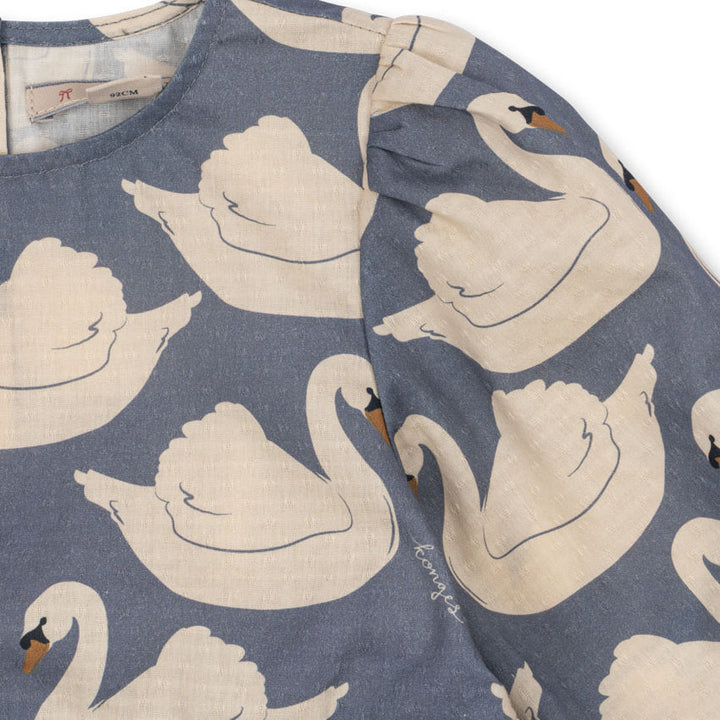Konges Sløjd Evia Blouse GOTS in Swan - cuff detail
