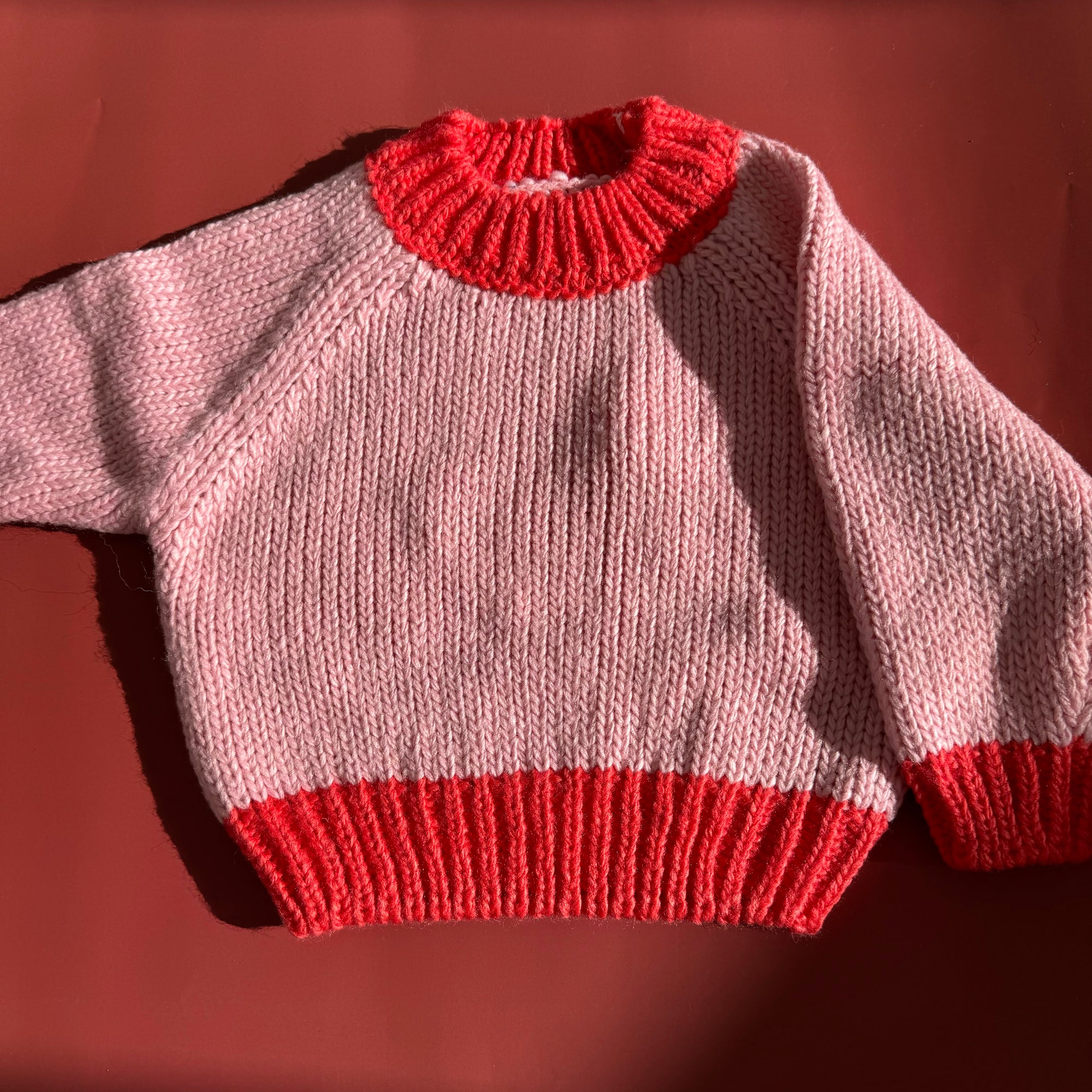 TINY TROVE WILLA CONTRAST KNIT: PINK/ RED