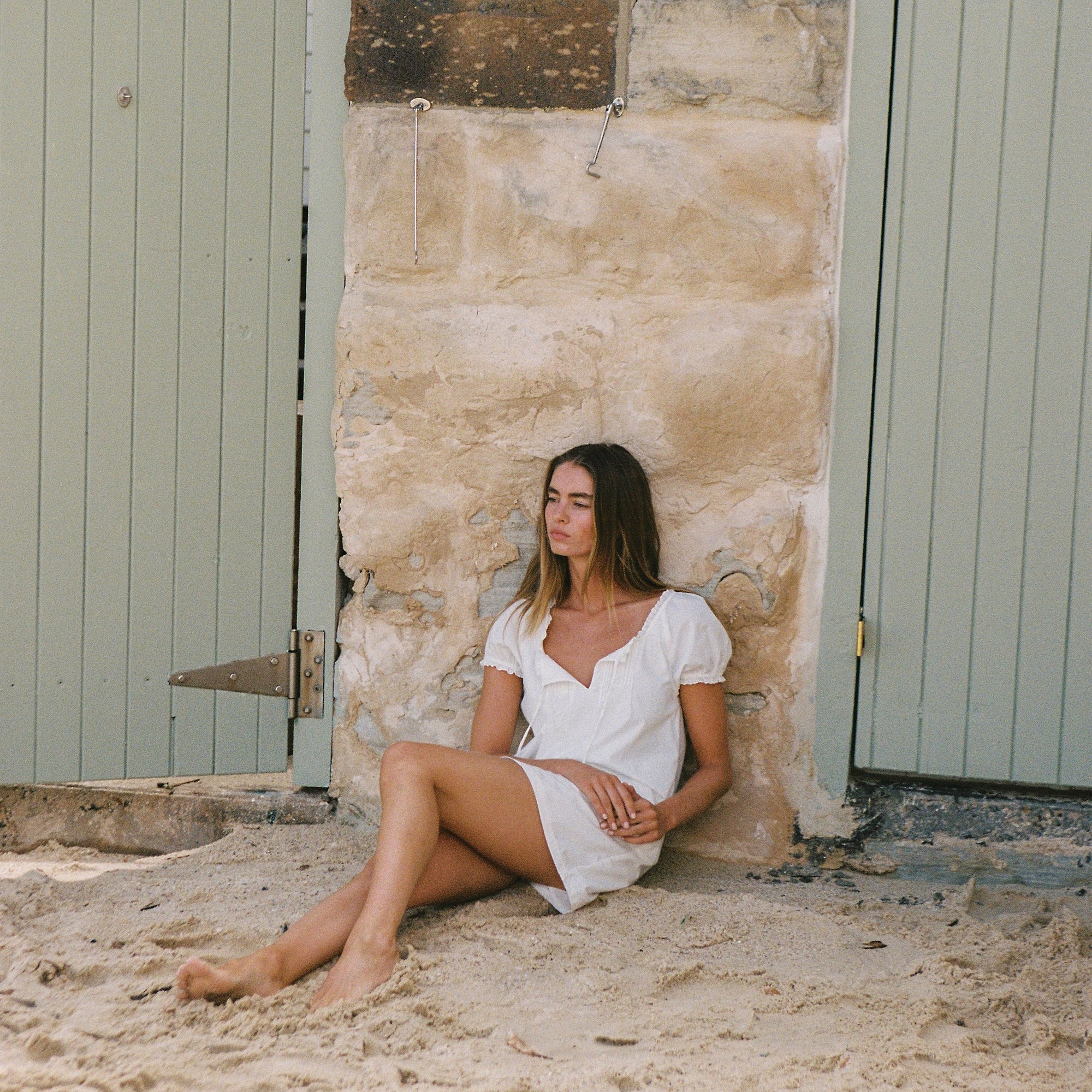 JUNI WOMENS SCOUT MINI DRESS: BLANC