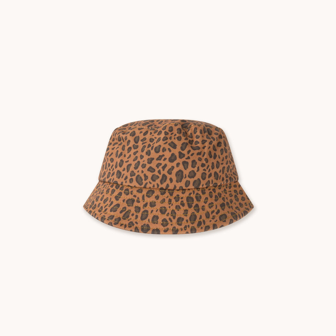 TINY COTTONS MINI ANIMAL PRINT BUCKET HAT: LIGHT BROWN