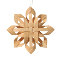 ROBERT GORDON SNOWFLAKE DECORATION: MED