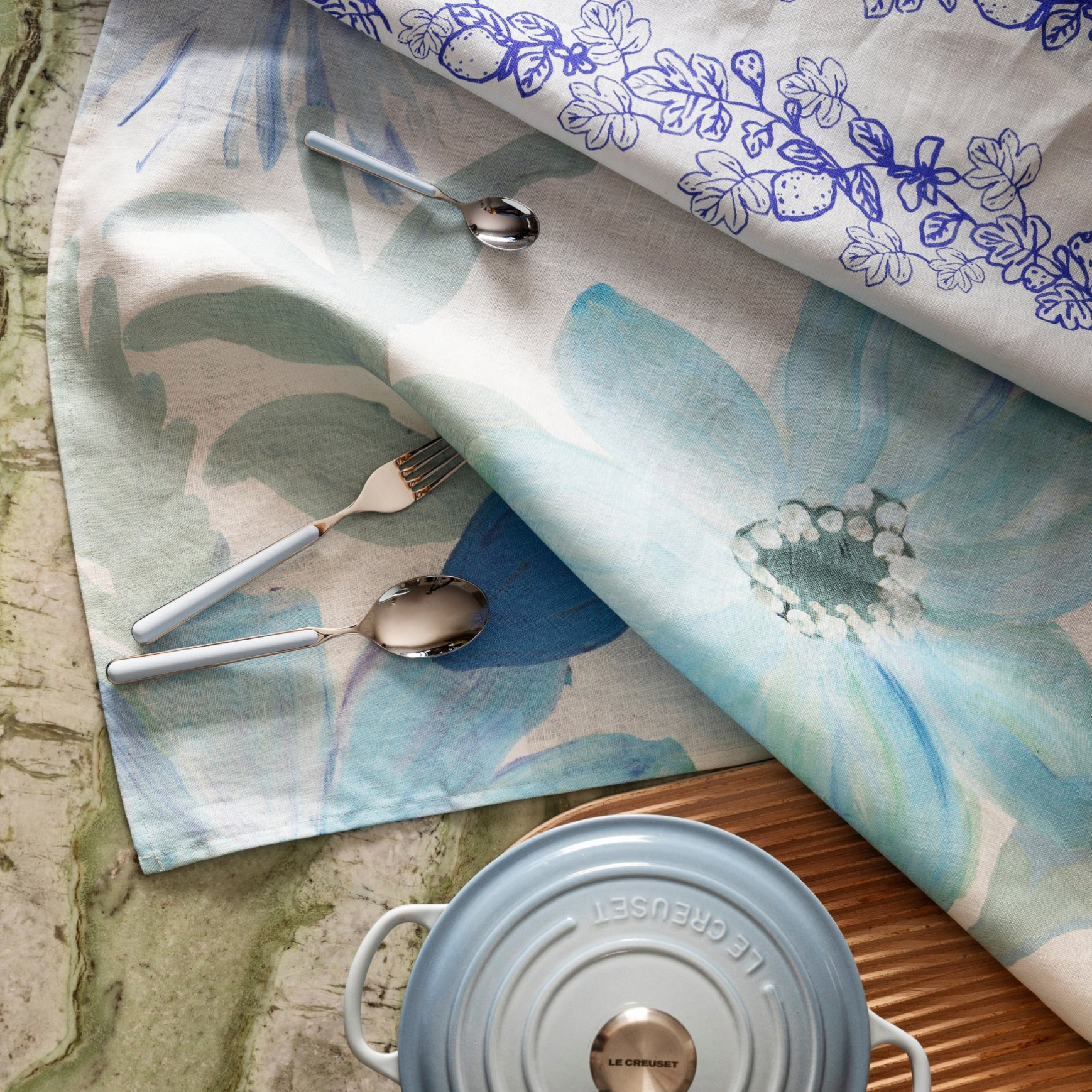 BONNIE AND NEIL TEA TOWEL: CORNFLOWER/ BLUE
