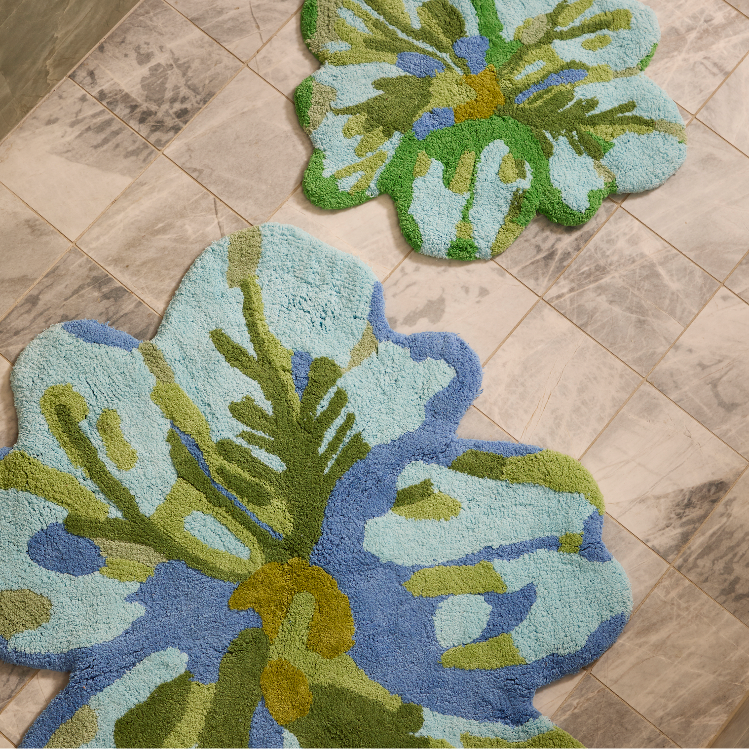 BONNIE AND NEIL MINI TULIP BATH MAT: BLUE/ GREEN