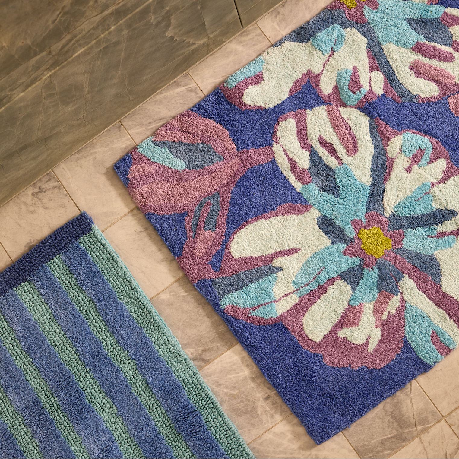 BONNIE AND NEIL DUTCH FLORAL BATH MAT: BLUE