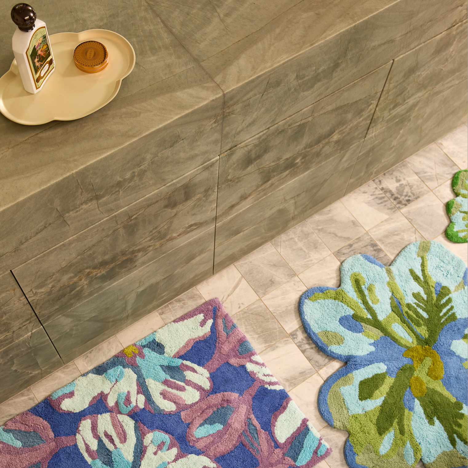 BONNIE AND NEIL DUTCH FLORAL BATH MAT: BLUE