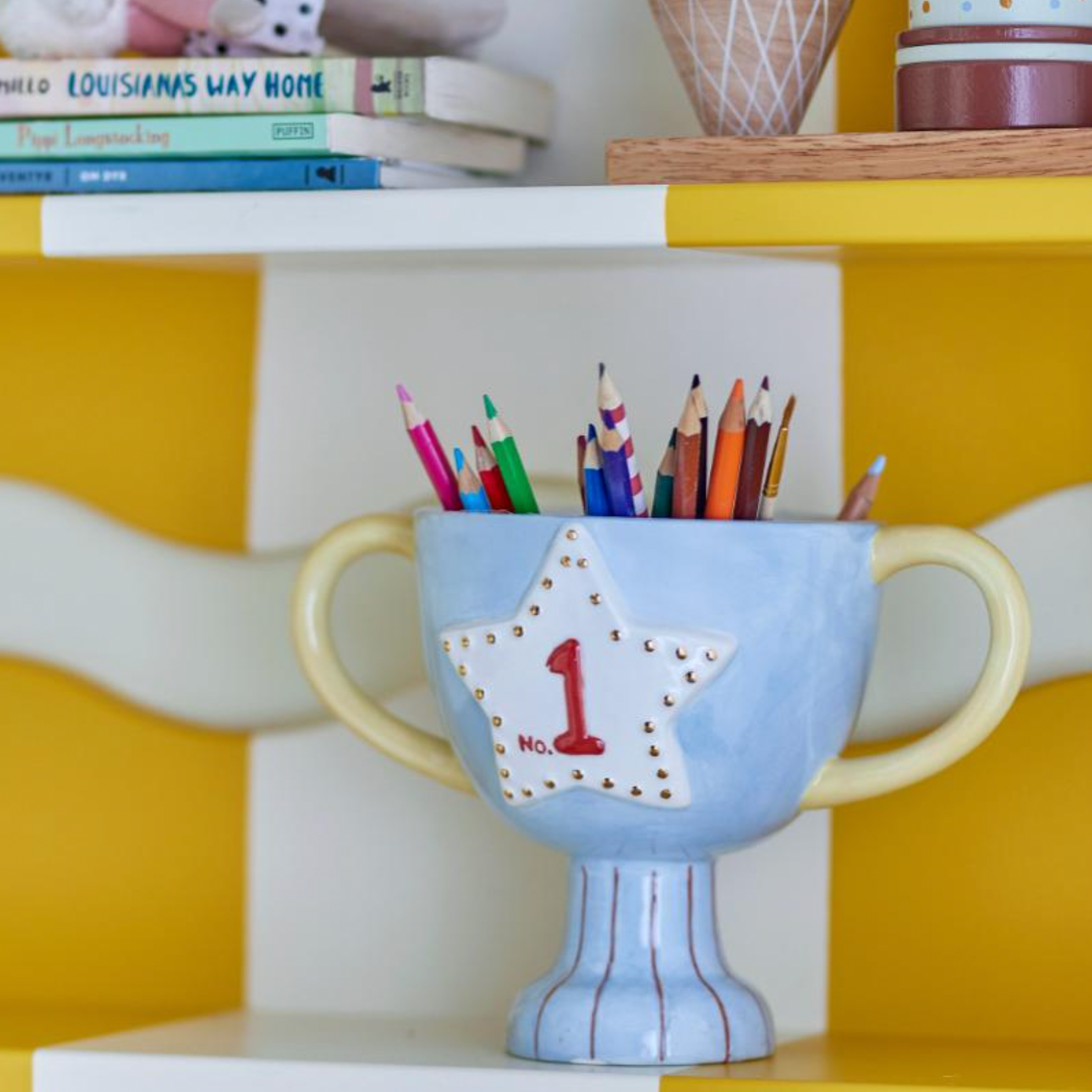 BLOOMINGVILLE TROPHY FLOWERPOT: BLUE